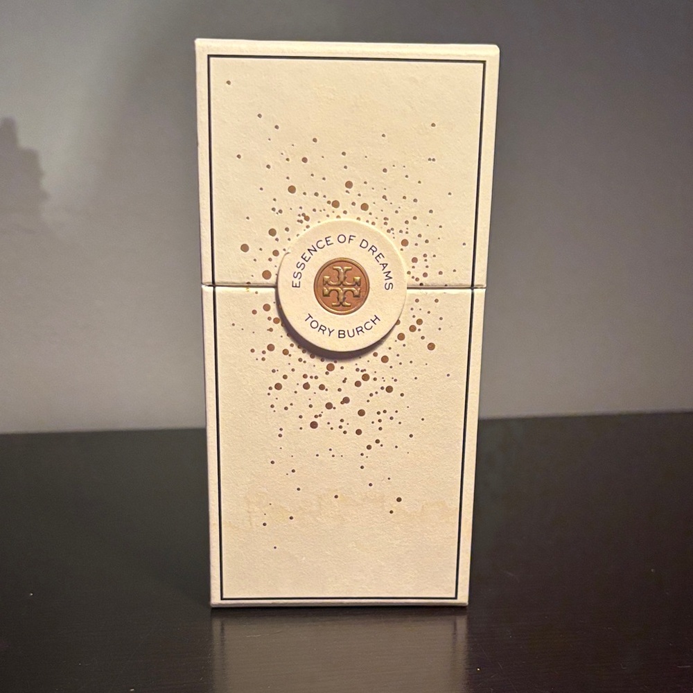 Tory Burch Essence of Dreams perfume Box